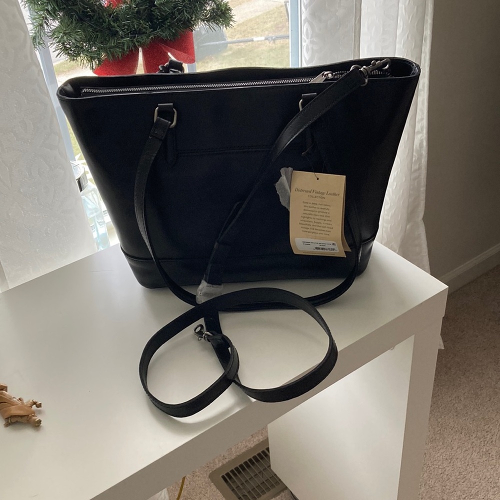 Patricia Nash, leather Milana tote in black
16 wide x 10” hugh
